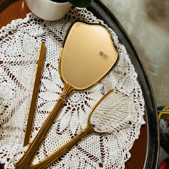 Elegant Gold Floral Hair Accessory Set - Picture 4 of 4